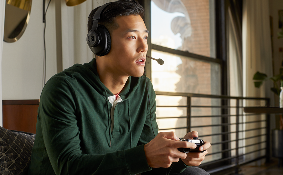 JBL Quantum 100X Console Be at the center of the game with JBL QuantumSOUND Signature - Image