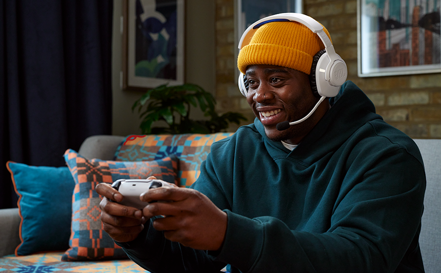 JBL Quantum 360P Console Wireless Make your voice heard—or not—with a detachable boom mic with mute feature - Image