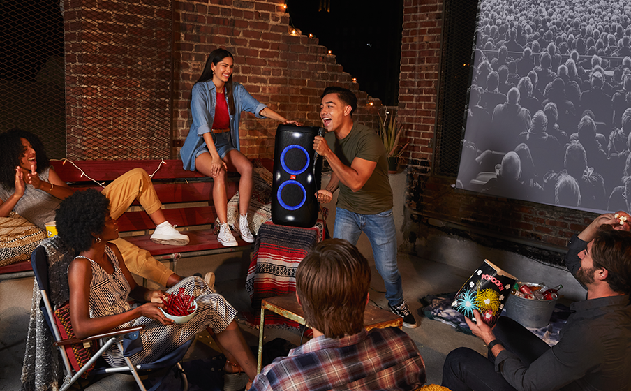 JBL PartyBox 310 Wireless Bluetooth Party Speaker with Built-in Dynamic  Lighting, Karaoke Mode, Powerful Bass and JBL App Support, Black : 