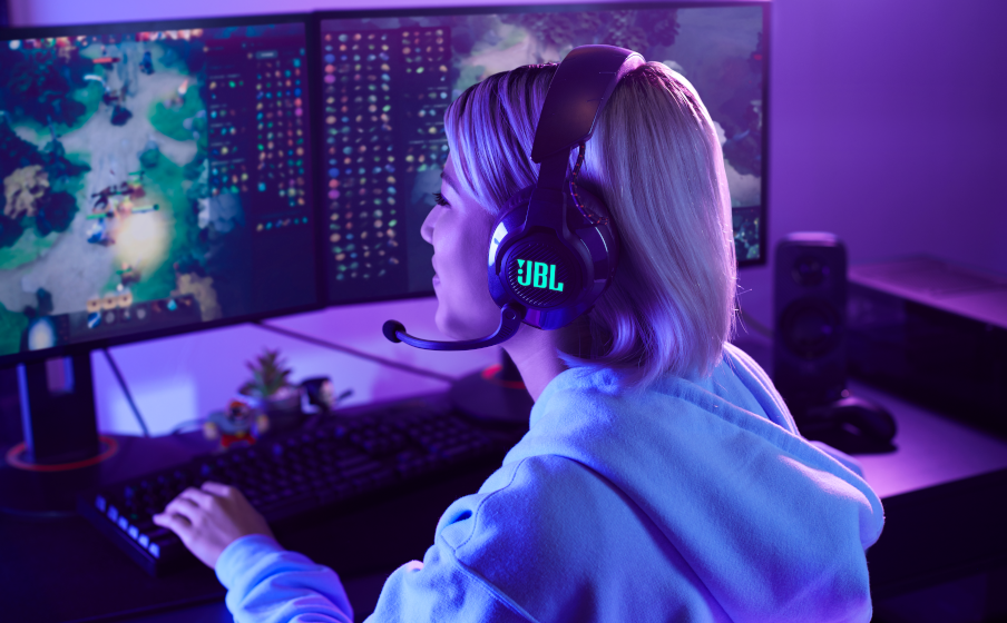 JBL Quantum 610 Wireless Live the game with JBL QuantumSURROUND™ and DTS - Image