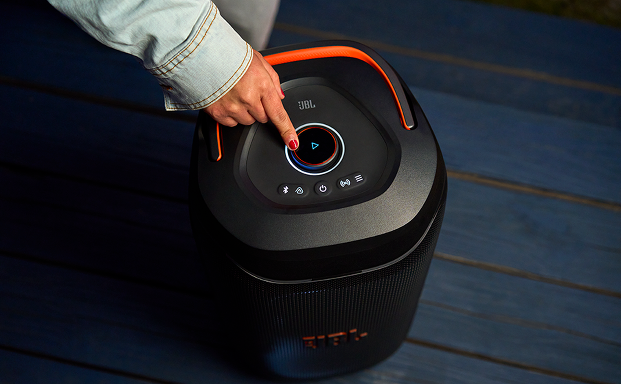 JBL PartyBox 130 AI Sound Boost party speaker outdoor use