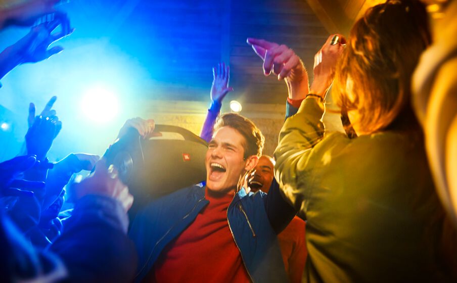 JBL Boombox Wireless Bluetooth Streaming - Image