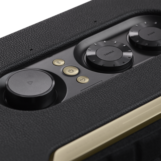 超美品　JBL AUTHENTICS 300 JBL Authentics 300 | Portable smart home speaker with Wi-Fi