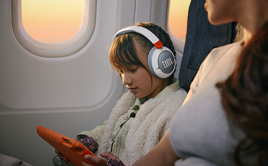 新品未開封　JBL JUNIOR 470NC ピンク ワイヤレスヘッドホン JBL Junior 470NC ピンク ノイズキャンセリング搭載 子ども用