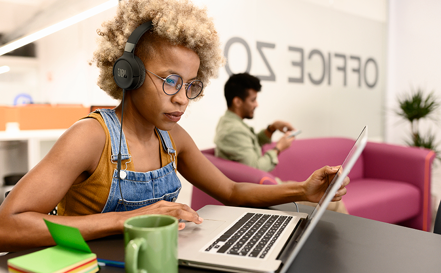 JBL Tune 520C USB-C Compatible with USB-C devices - Image