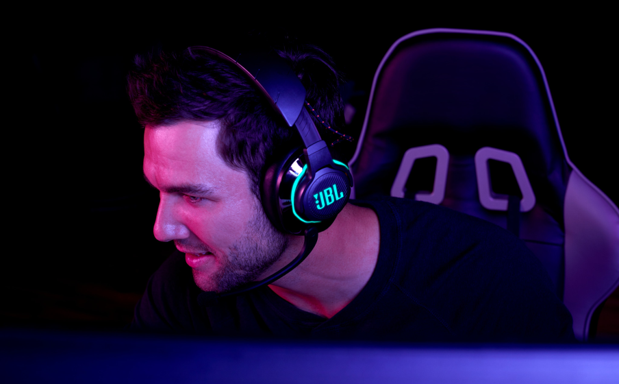 JBL Quantum 810 Wireless | Wireless over-ear performance gaming