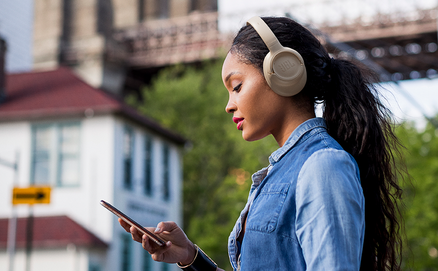 JBL Tune 730BT 2 beamforming mics for perfect calls - Image