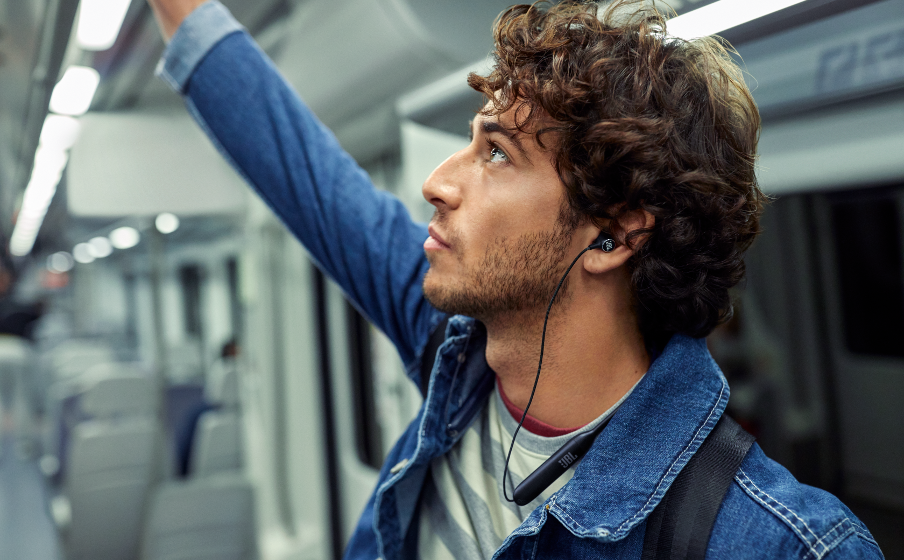 JBL Live 220BT Ambient Aware and TalkThru Technology - Image